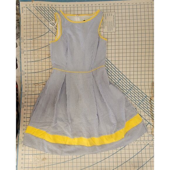 Elle Seersucker Striped Contrasting Trim Sleeveless Midi Fit n Flare Dress - Picture 5 of 14